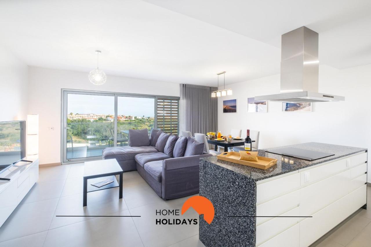 #090 Correeira By Holidays Apartment *
